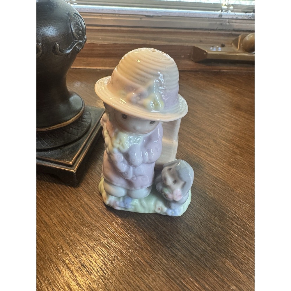 Precious Moments "Seasoned With A Smile" Salt And Pepper Shakers 1997